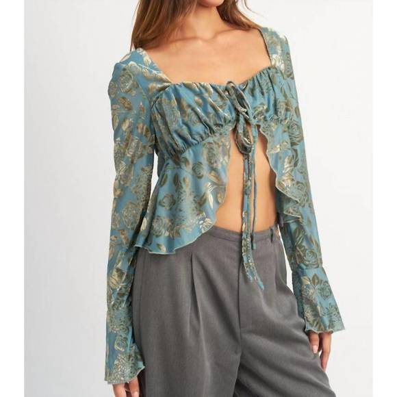 NEW EMORY PARK willa tie front floral top in sage teal - Picture 2 of 3